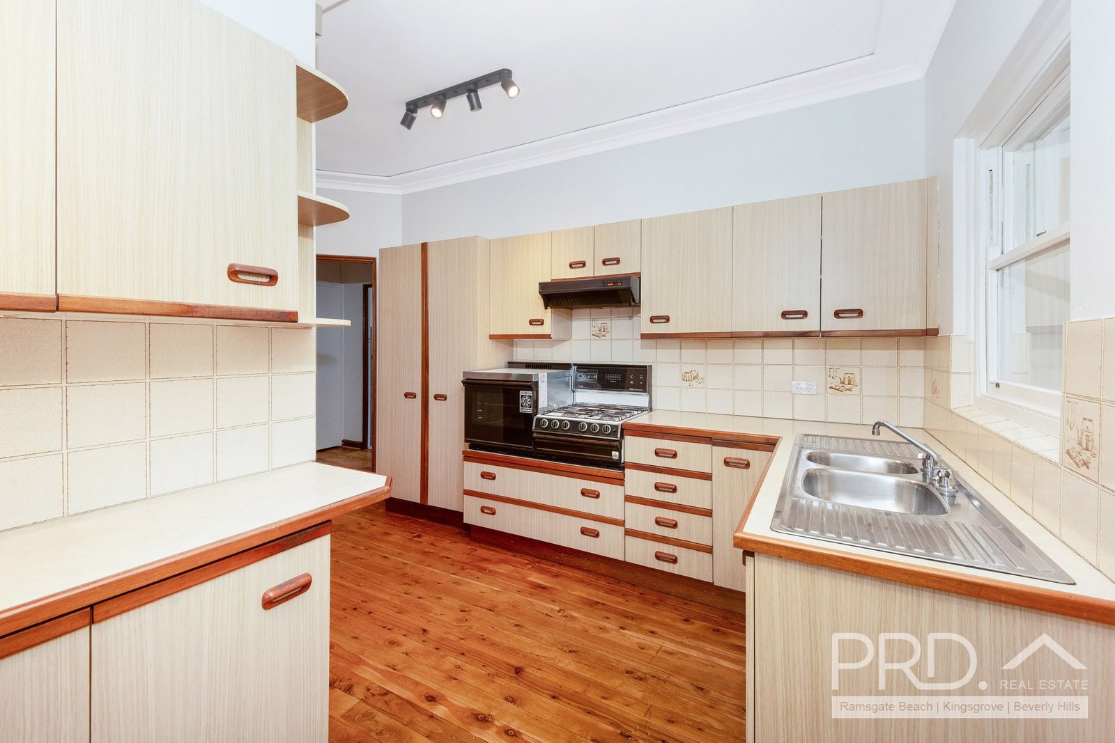 22 Dunkirk Avenue KINGSGROVE 6