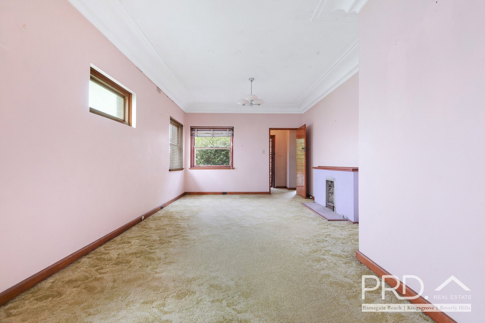 22 Dunkirk Avenue KINGSGROVE 4