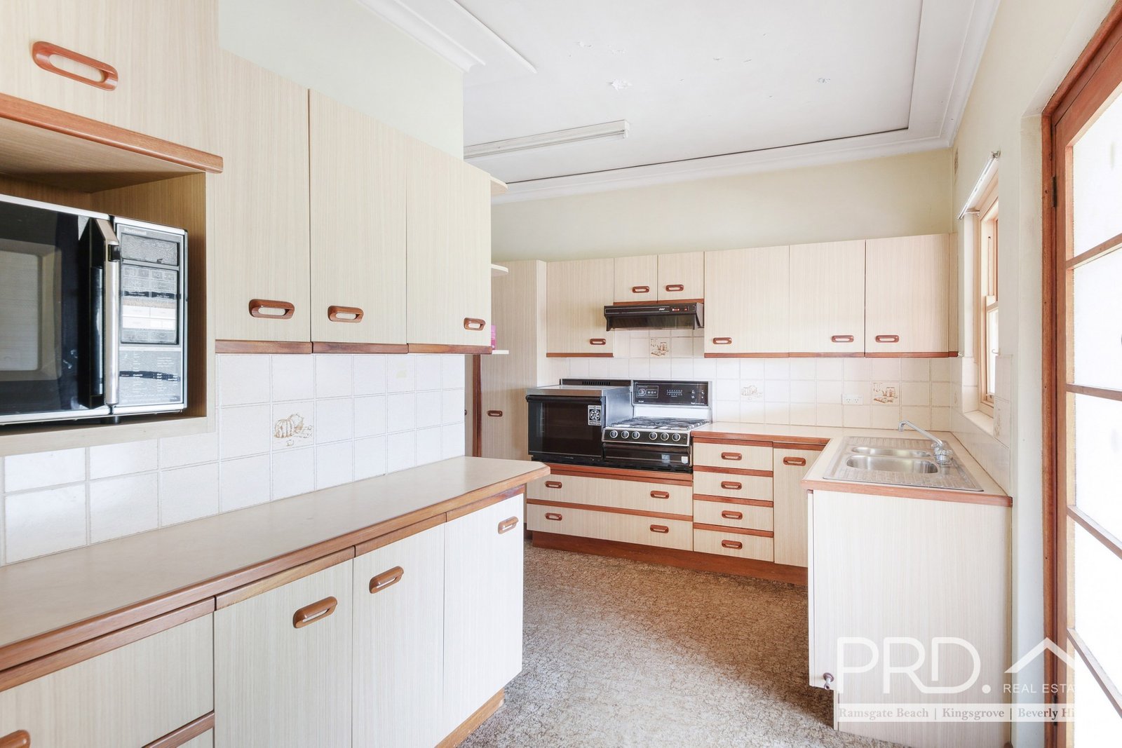 22 Dunkirk Avenue KINGSGROVE 5