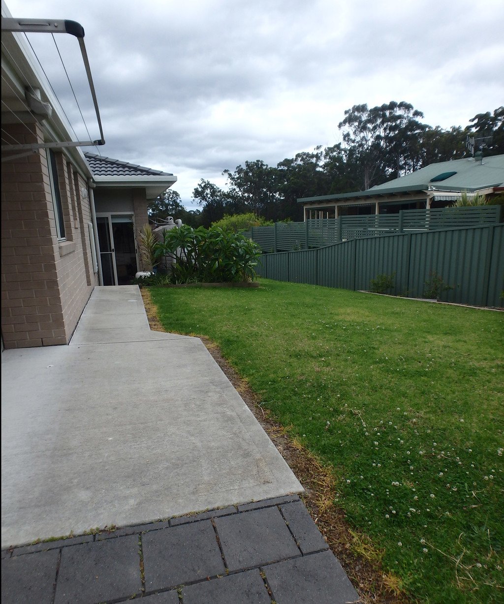 22 Ellerslie Crescent LAURIETON 8