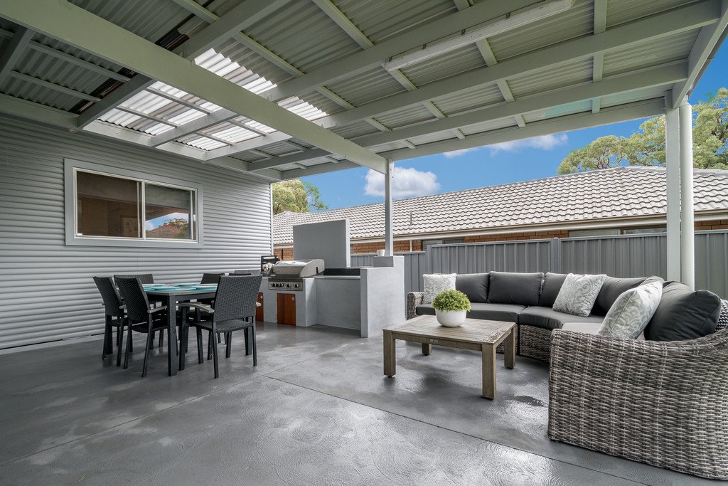 22 Elouera Crescent KANAHOOKA 11