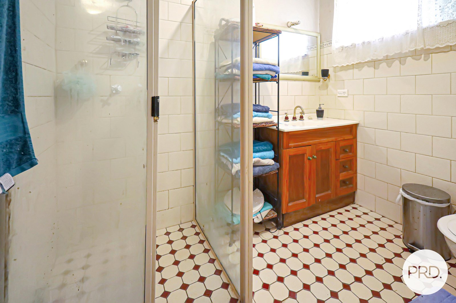 22 Elsham Avenue ORANGE 7