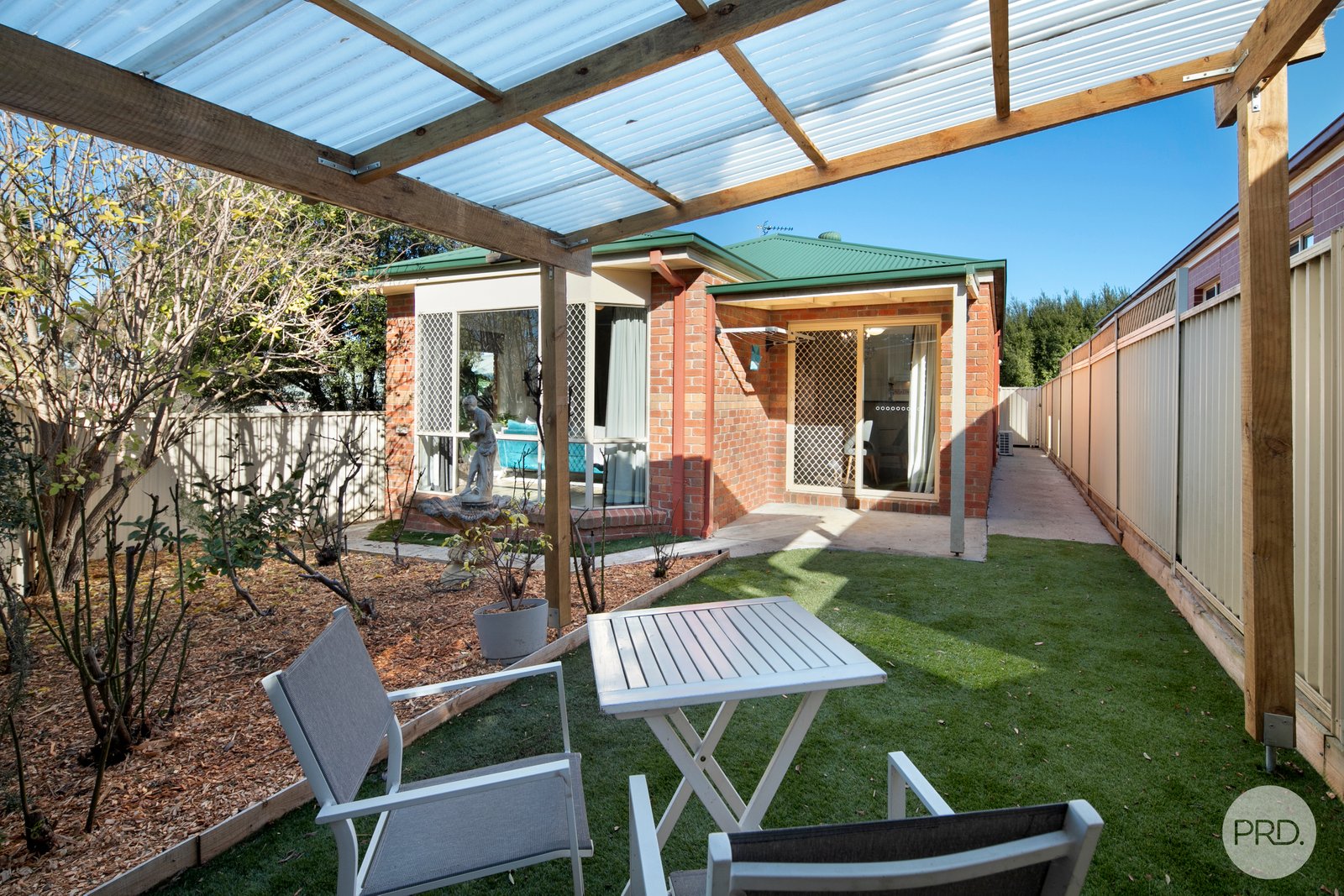 2/2 Finley Court MOUNT CLEAR 13