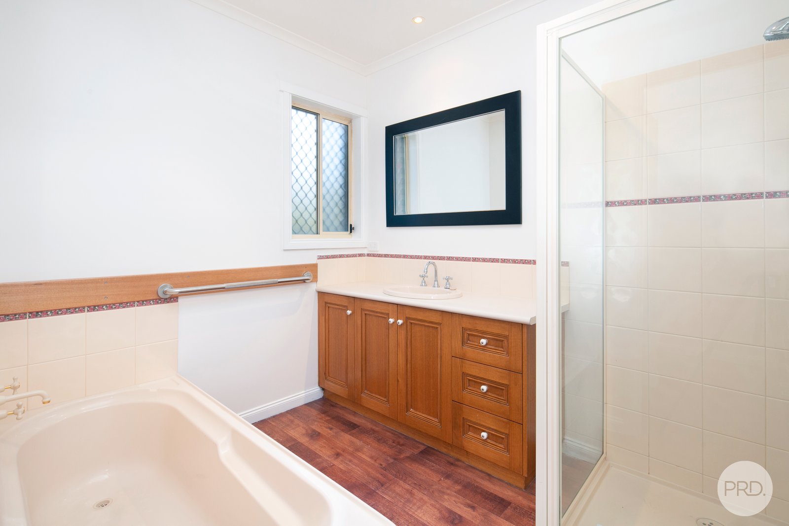 2/2 Finley Court MOUNT CLEAR 10
