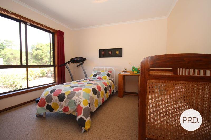 22 Flockhart Street MOUNT PLEASANT 8