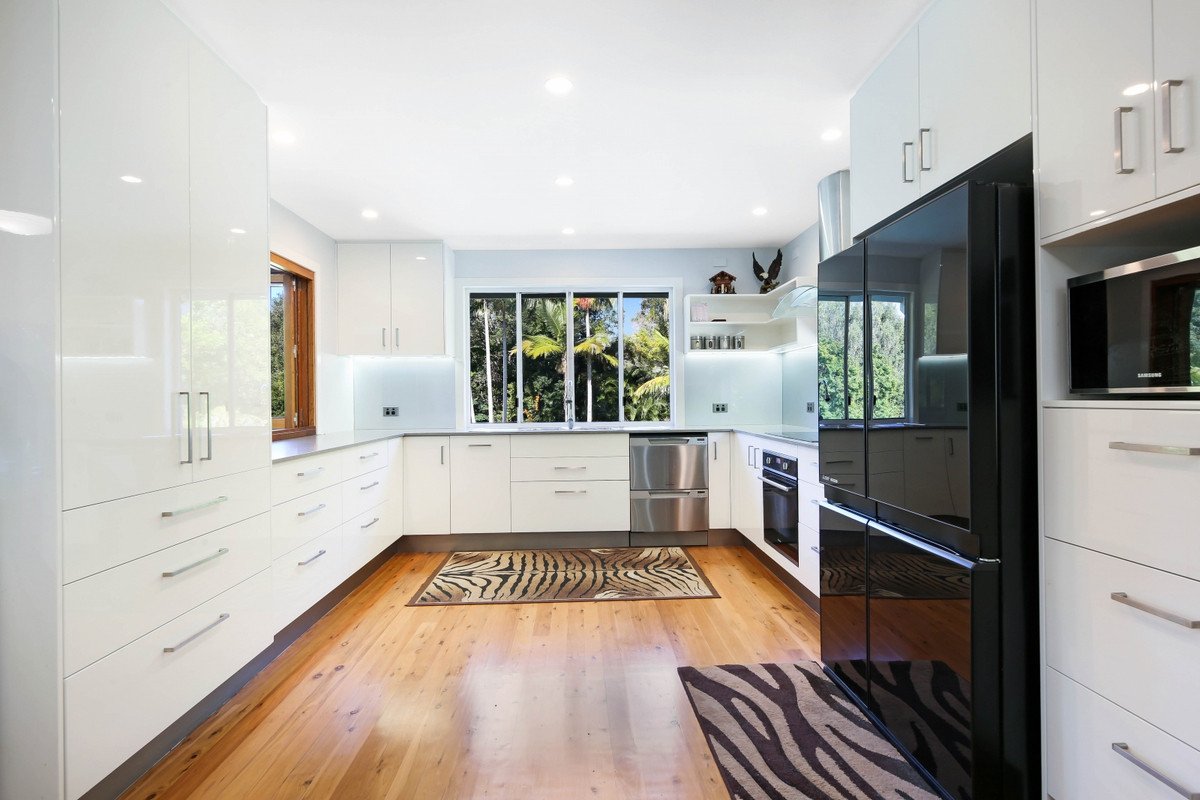 22 Friesian Court Tallebudgera 5