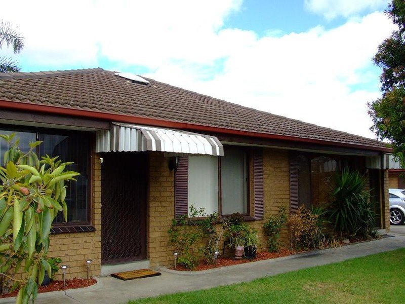 2/2 Fyans Street, YARRAVILLE