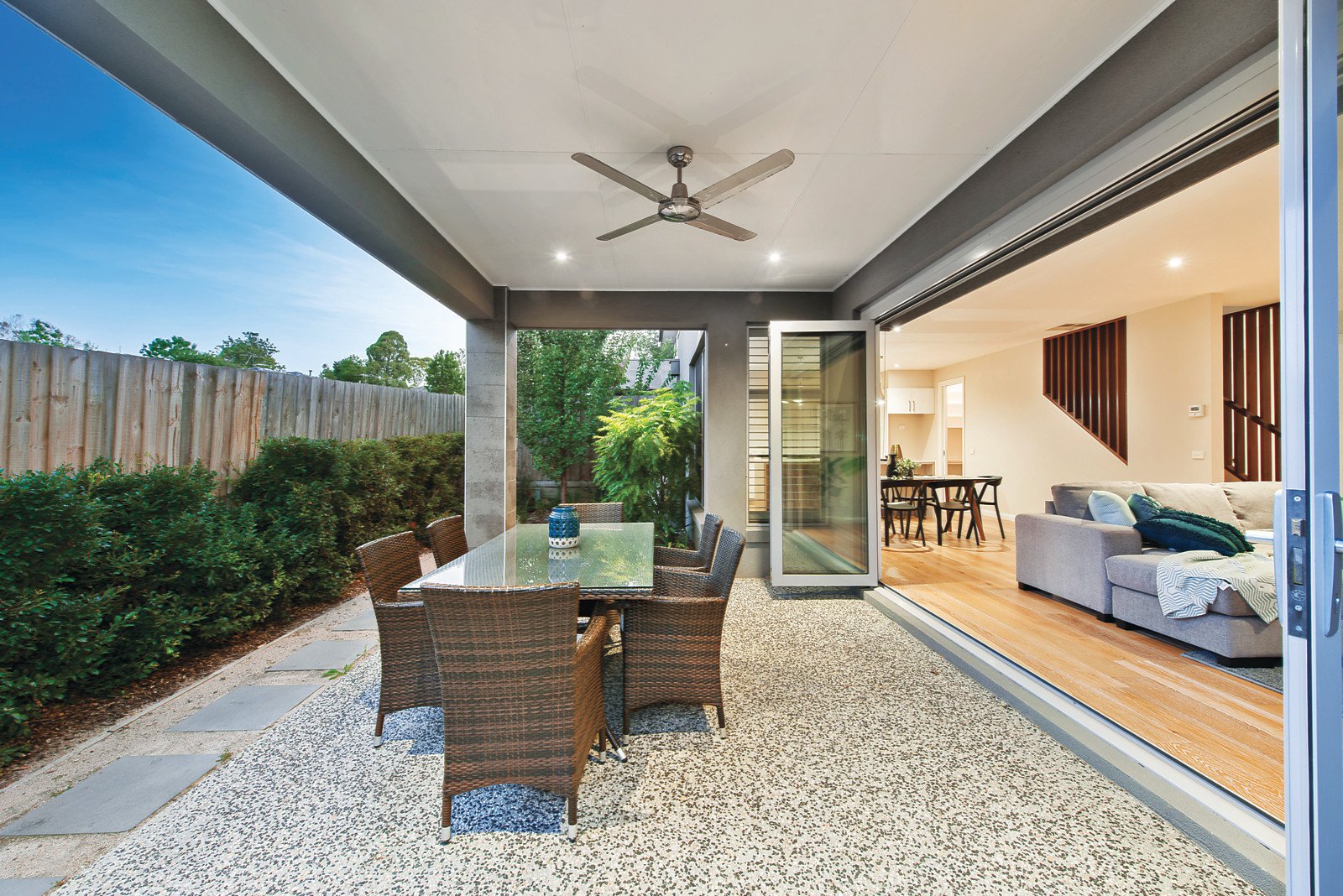 2/2 Garden Road, Camberwell, VIC