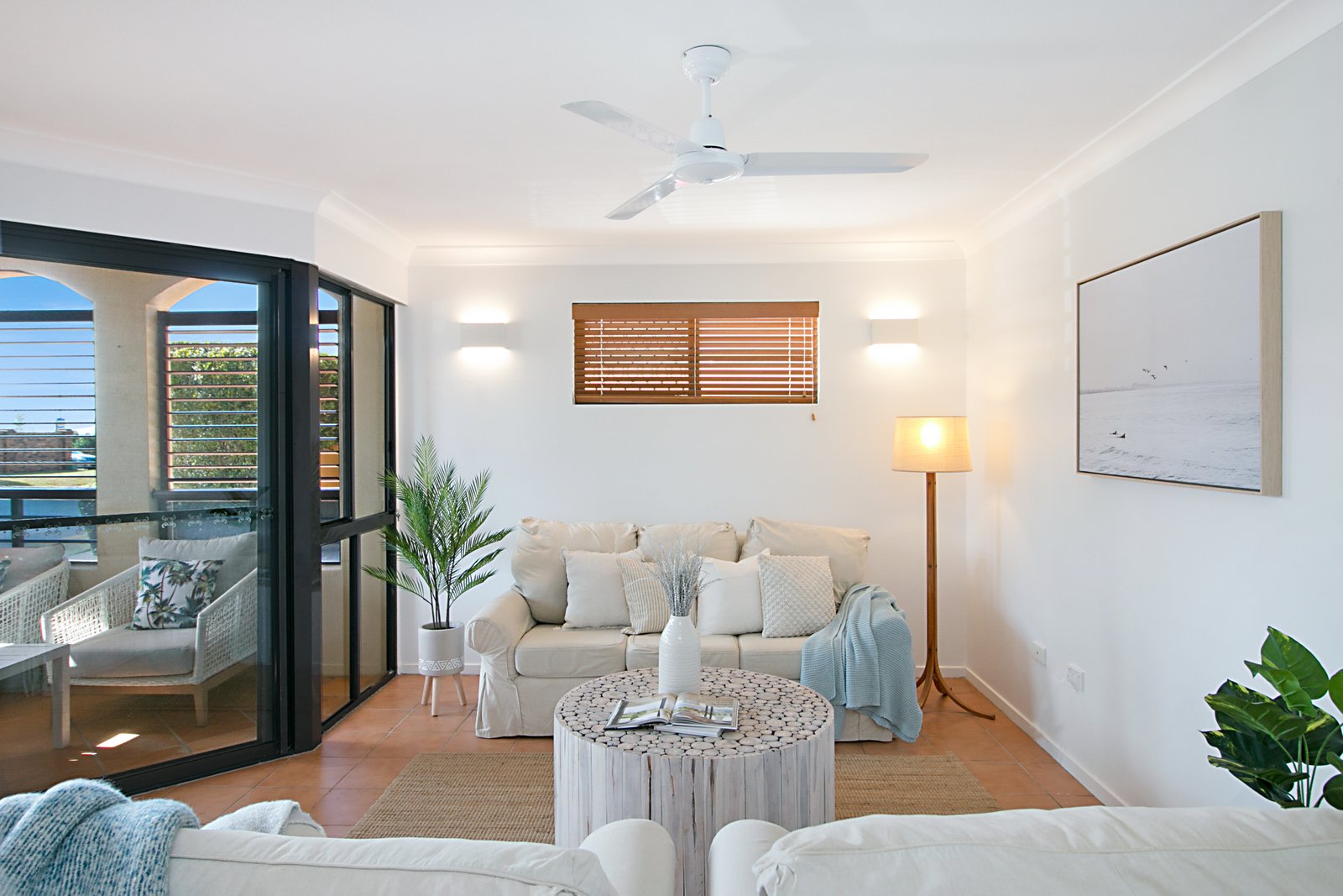 2/2 Gibson St  BILINGA 2