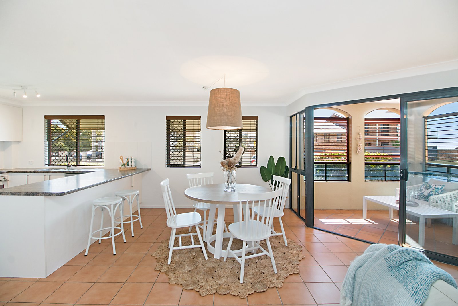 2/2 Gibson St  BILINGA 3