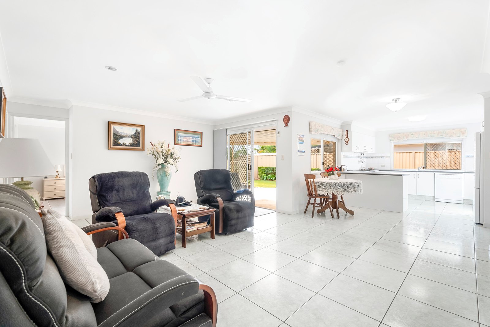 22 Gilchrist Drive CURRUMBIN WATERS 4