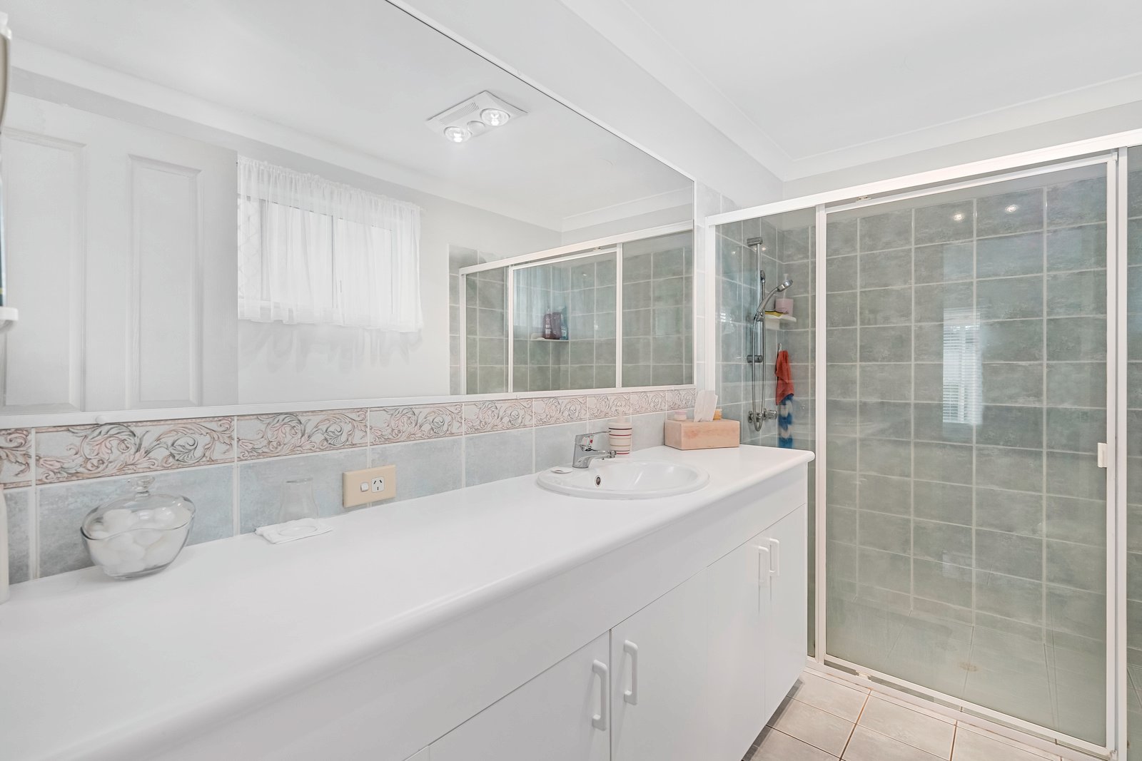 22 Gilchrist Drive CURRUMBIN WATERS 12