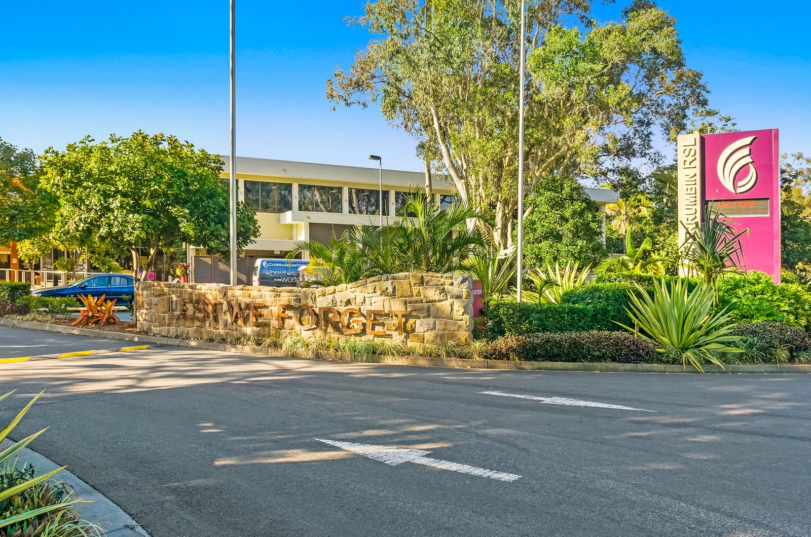 22 Gilchrist Drive CURRUMBIN WATERS 16