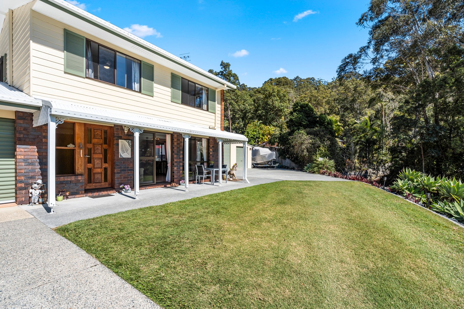 22 Glentrees Grove CURRUMBIN WATERS 3