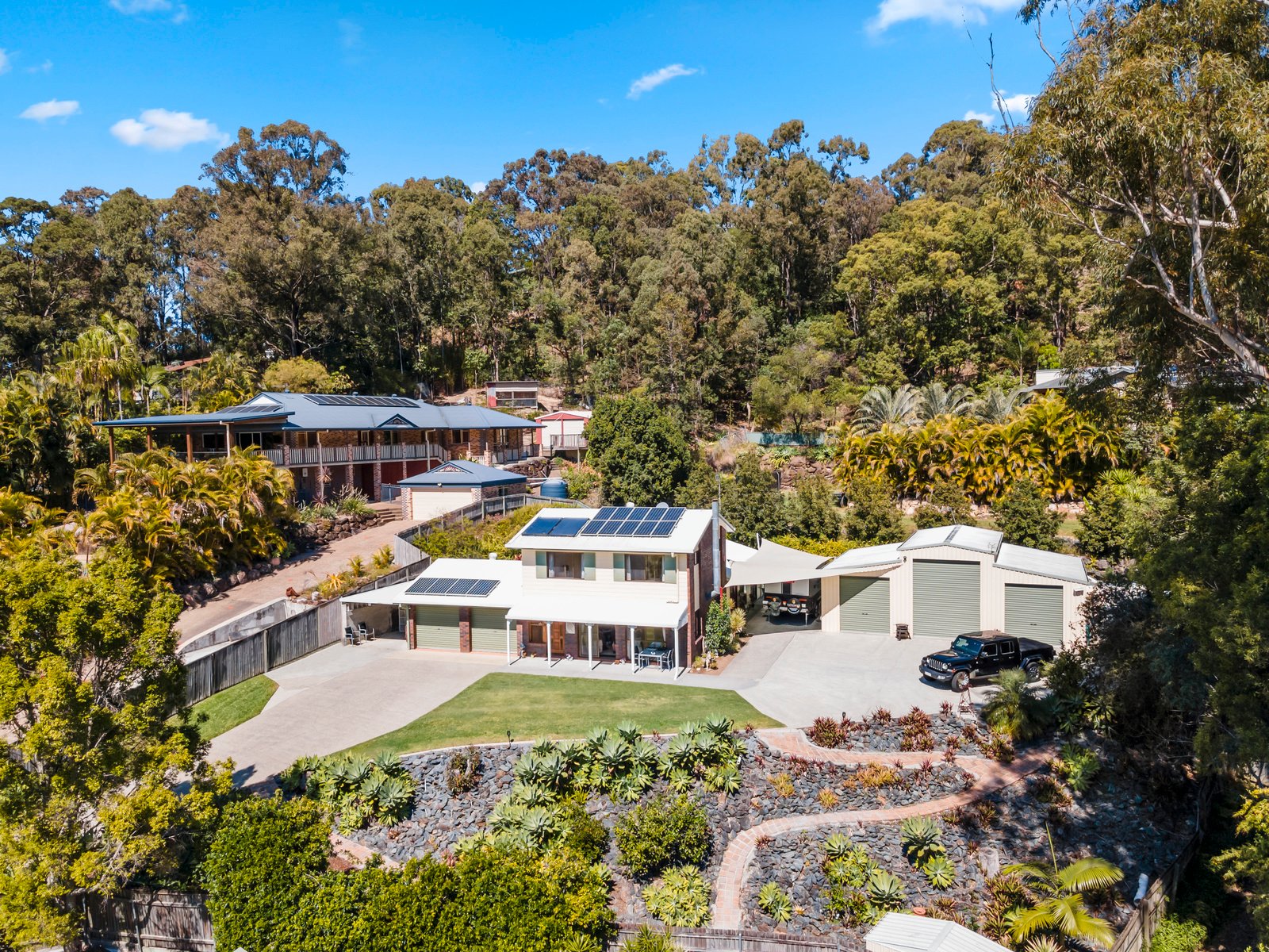 22 Glentrees Grove CURRUMBIN WATERS 4