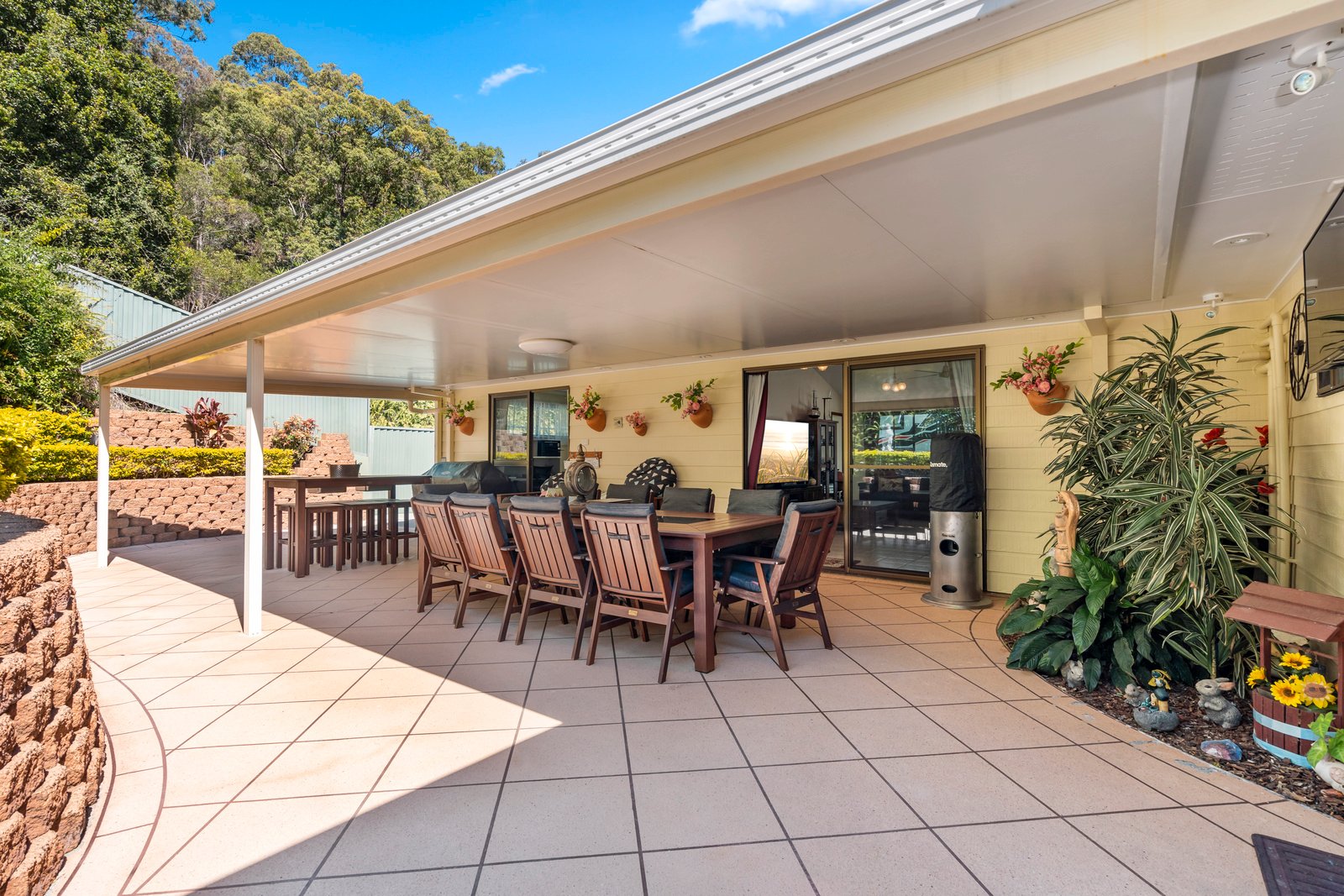 22 Glentrees Grove CURRUMBIN WATERS 8