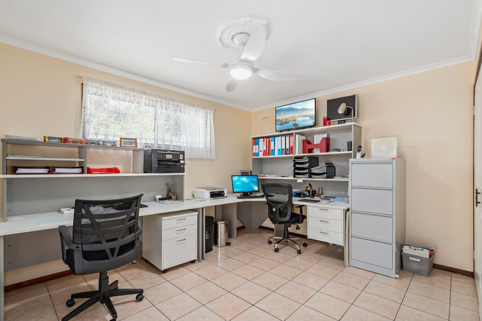 22 Glentrees Grove CURRUMBIN WATERS 13