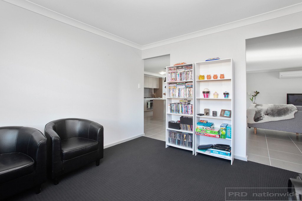 22 Golden Whistler Avenue ABERGLASSLYN 9