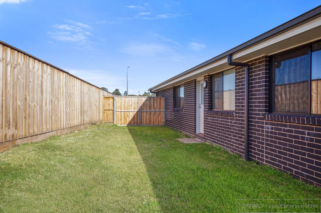 22 Golden Whistler Avenue ABERGLASSLYN 17