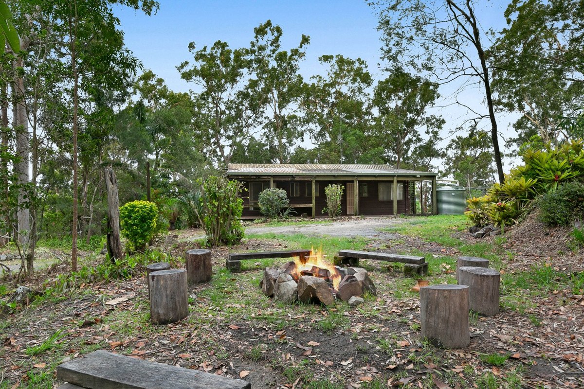 22 Goolabah Drive Tallebudgera 2