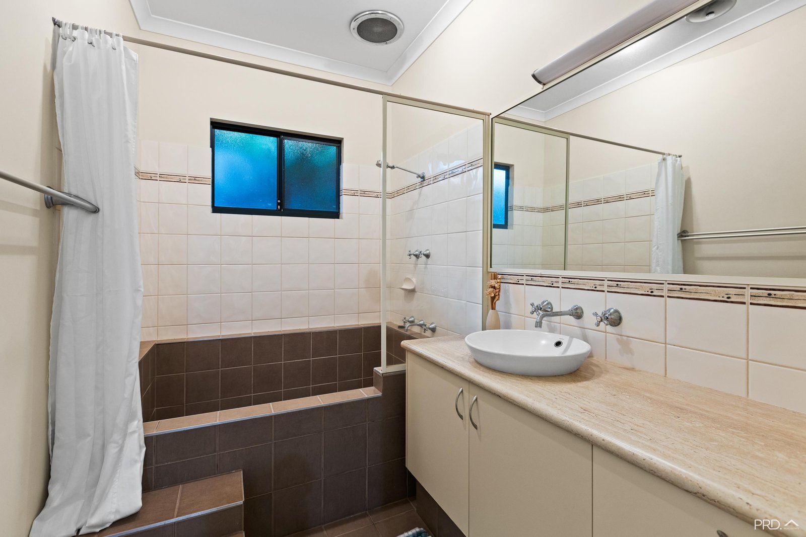 22 Gunian Boulevard CABLE BEACH 23