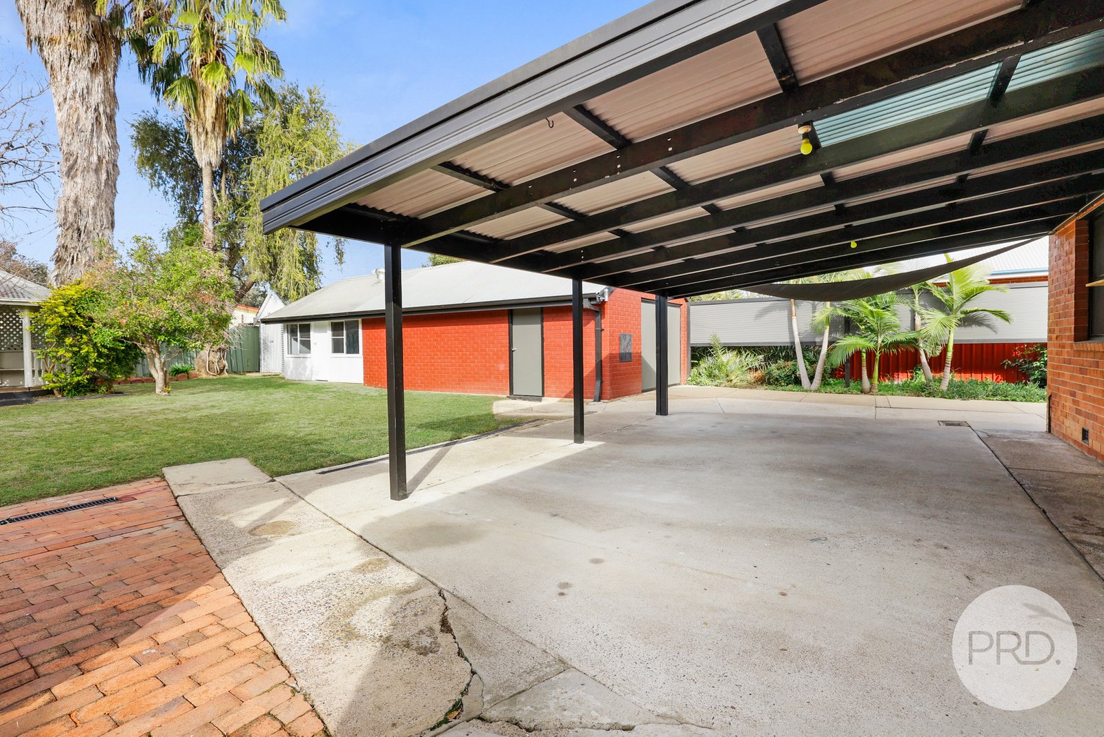 22 Gunnedah Road TAMWORTH 21