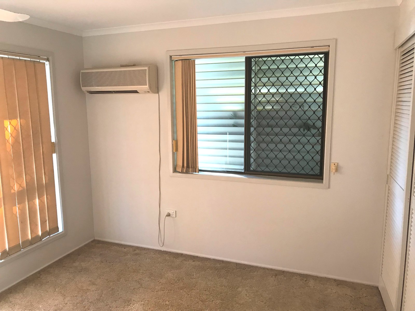 22 Hickory Avenue KIN KORA 4