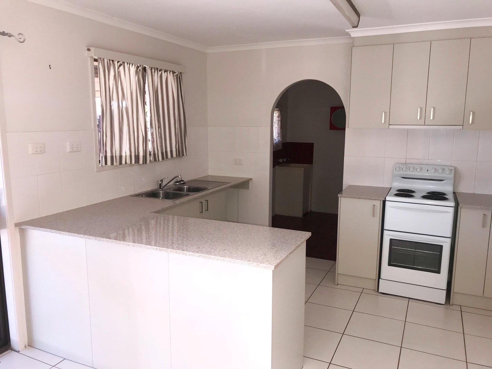 22 Hickory Avenue KIN KORA 12