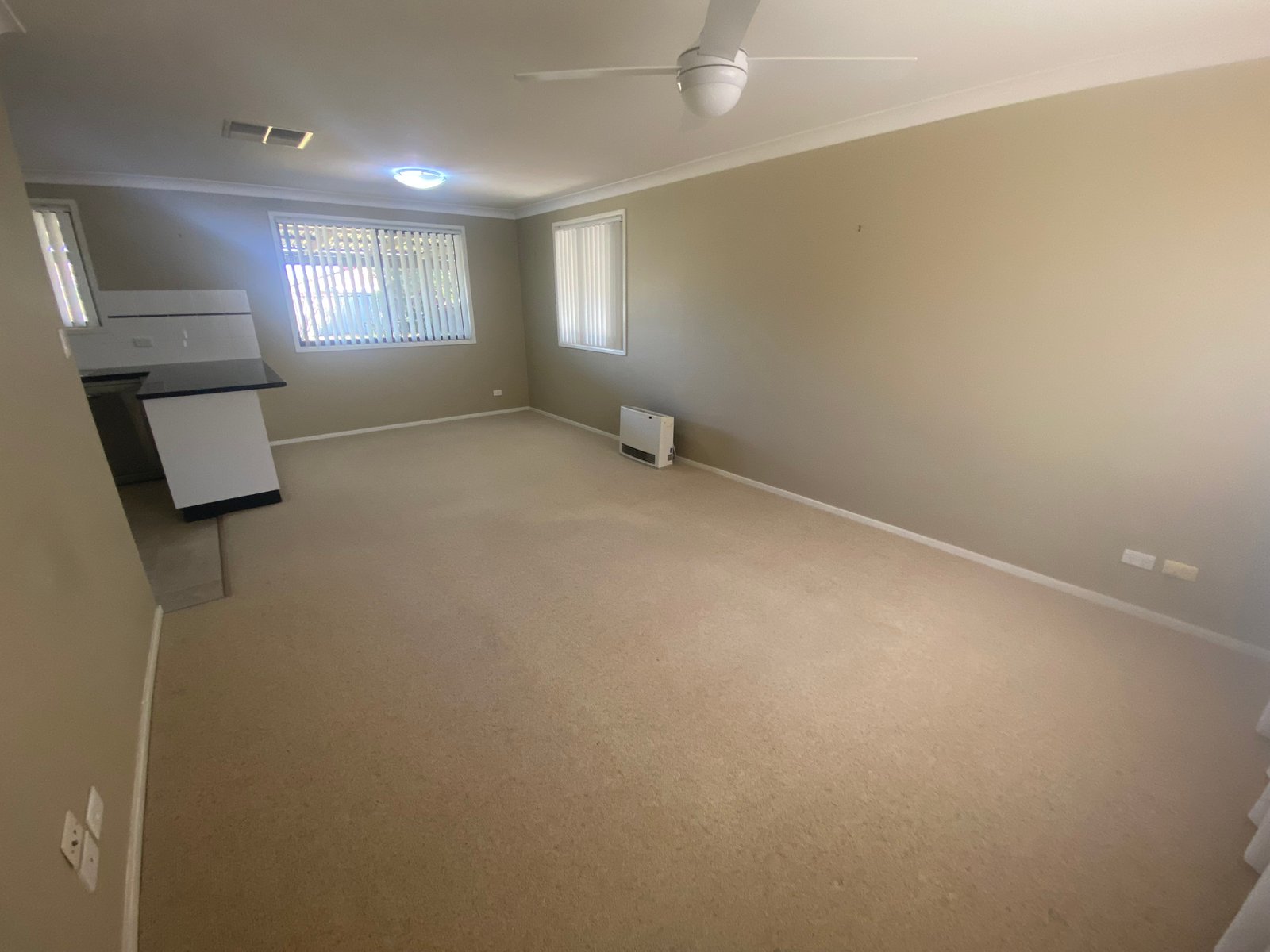 22 Higgins Lane TAMWORTH 2