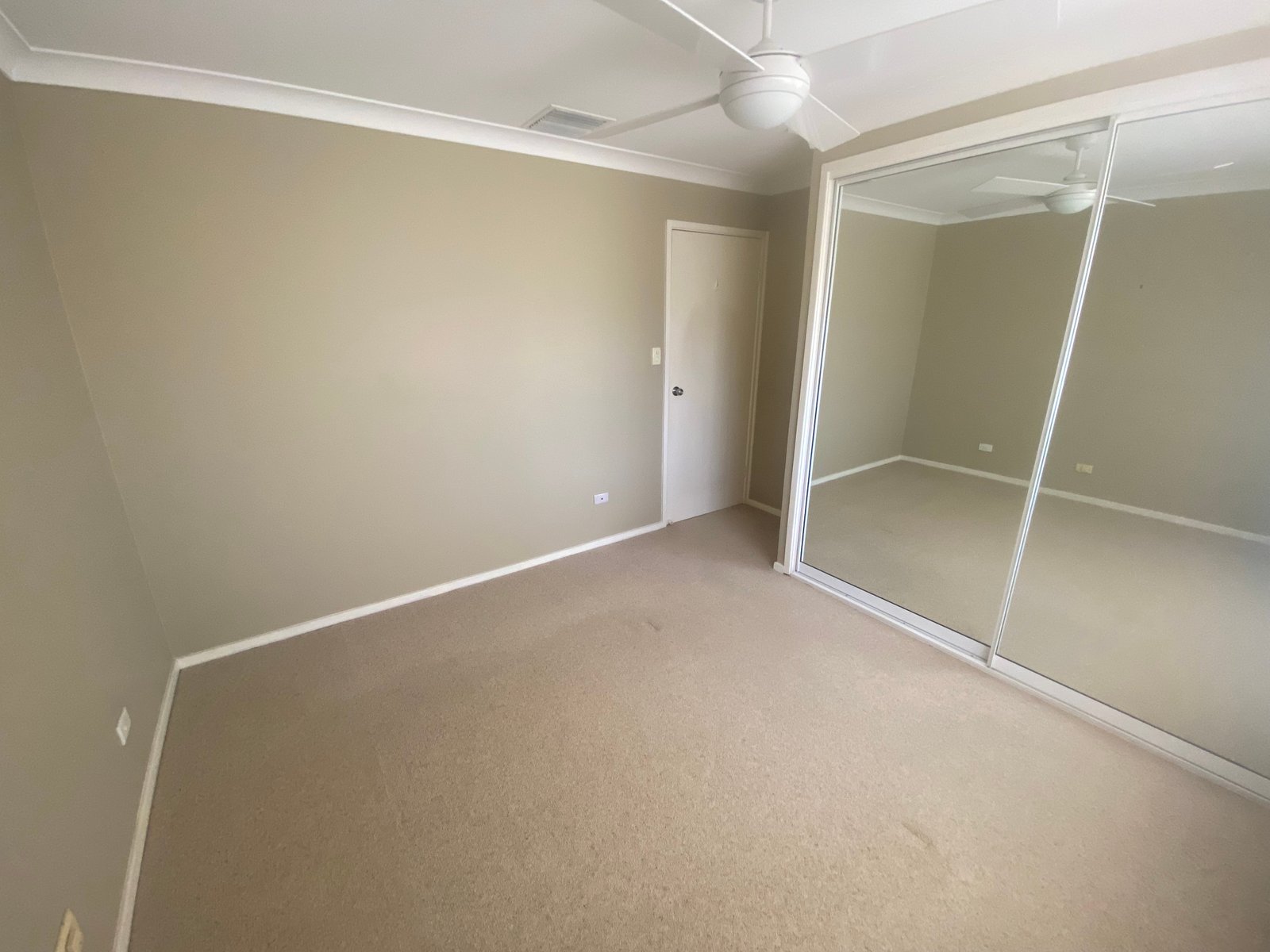 22 Higgins Lane TAMWORTH 4