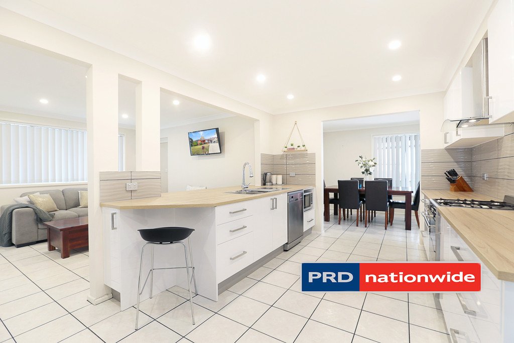 22 Hillcrest Avenue PENRITH 7