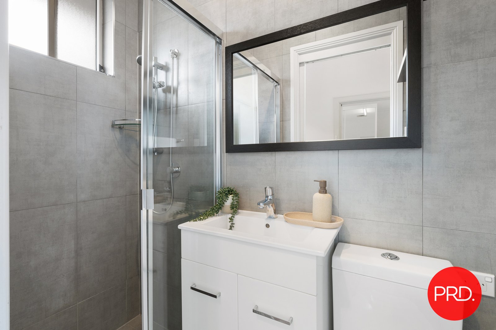 22 Hillpine Avenue KOGARAH 10