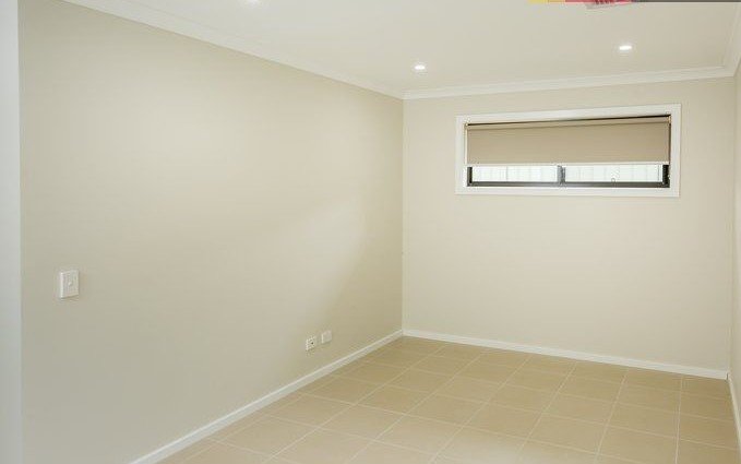 2/2 Honeysuckle Street THURGOONA 9