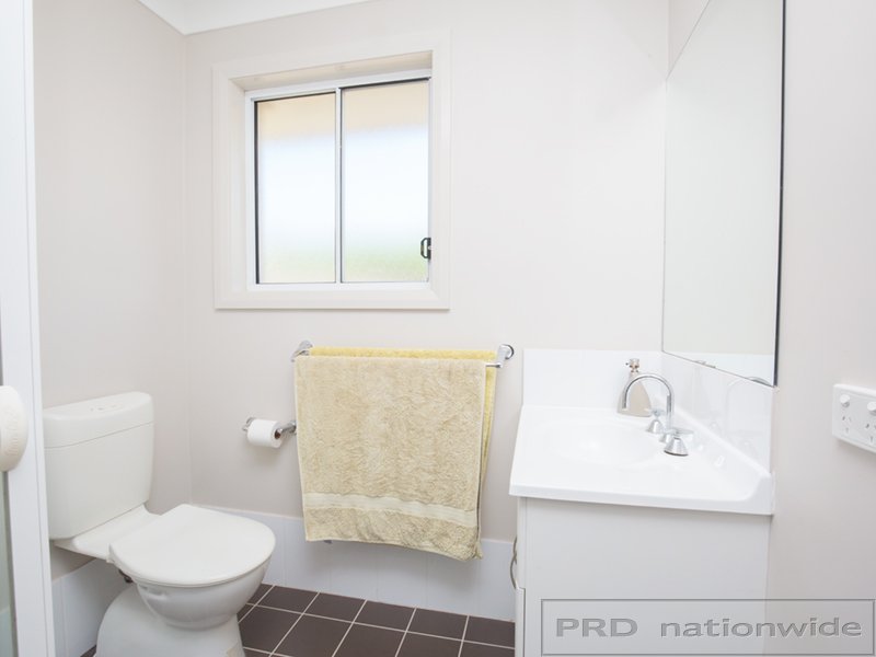 2/2 Howe Place MORPETH 3