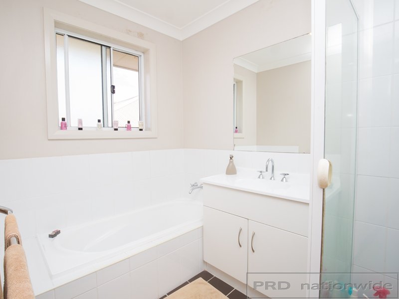 2/2 Howe Place MORPETH 5