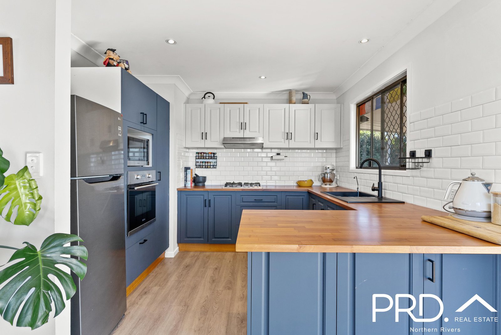22 James Street GENEVA 4
