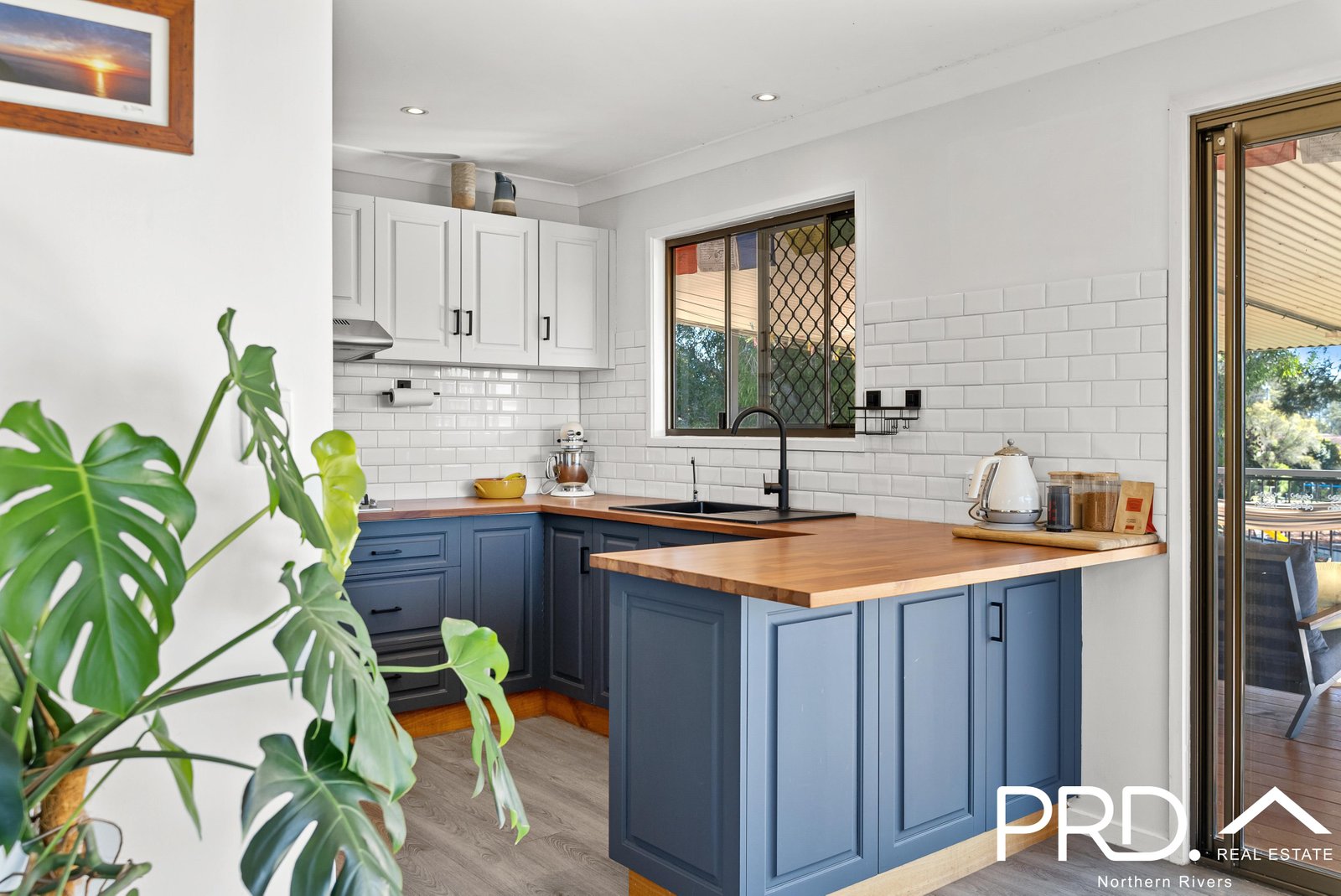 22 James Street GENEVA 11