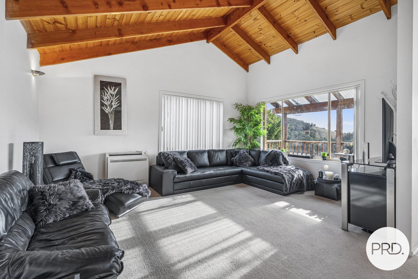 22 Jasanda Drive MONTROSE 5