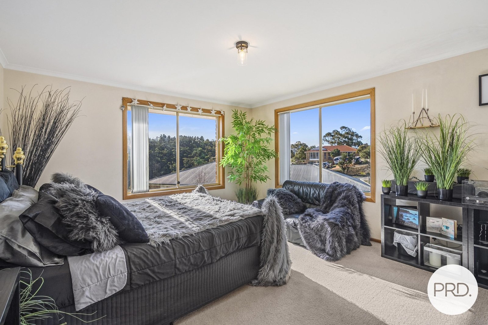22 Jasanda Drive MONTROSE 15
