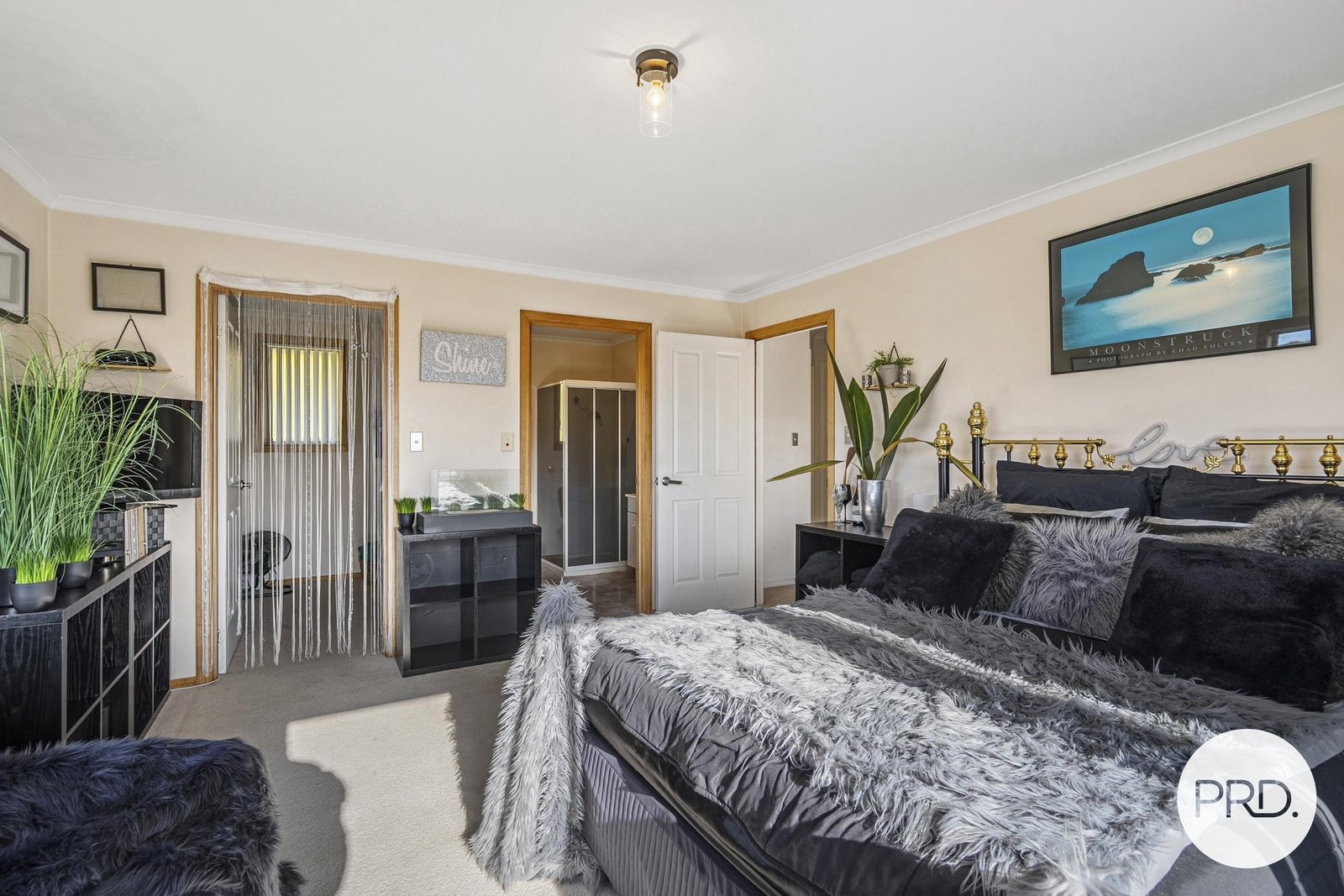 22 Jasanda Drive MONTROSE 16