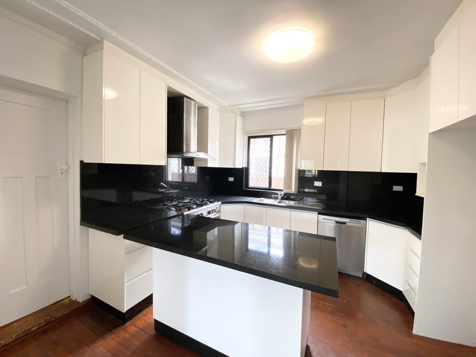22 John Street KOGARAH BAY 8
