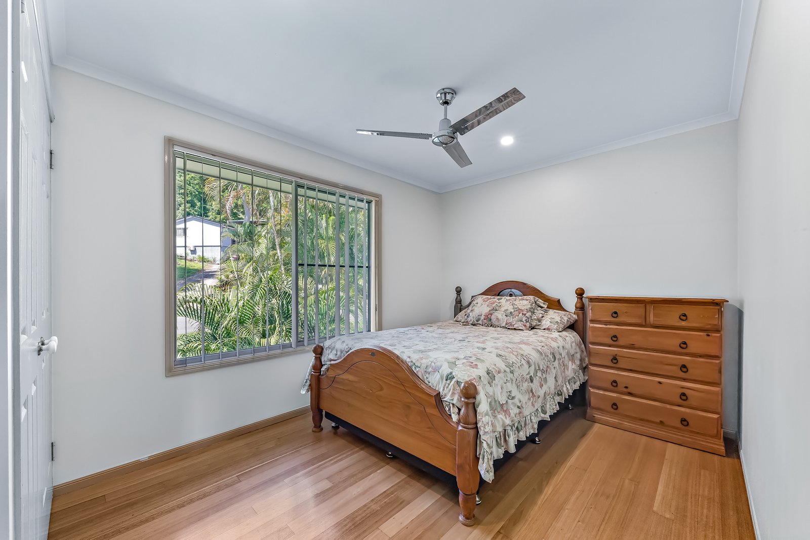 22 Jones Road CANNONVALE 11