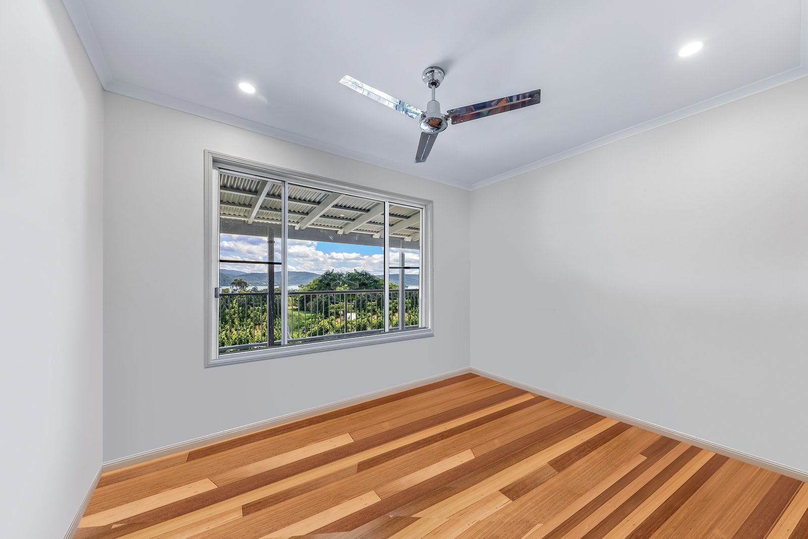 22 Jones Road CANNONVALE 12