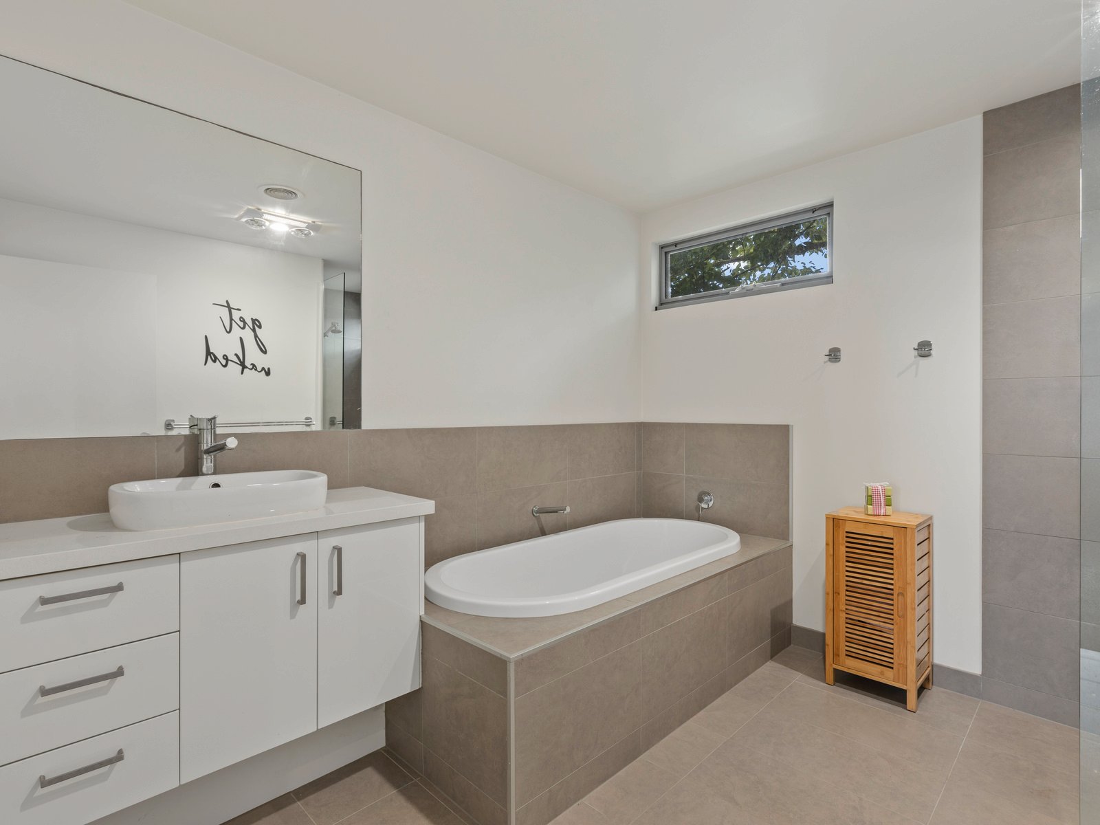 Real Estate and Property in 2/2 Jordan Road, Point Lonsdale, VIC