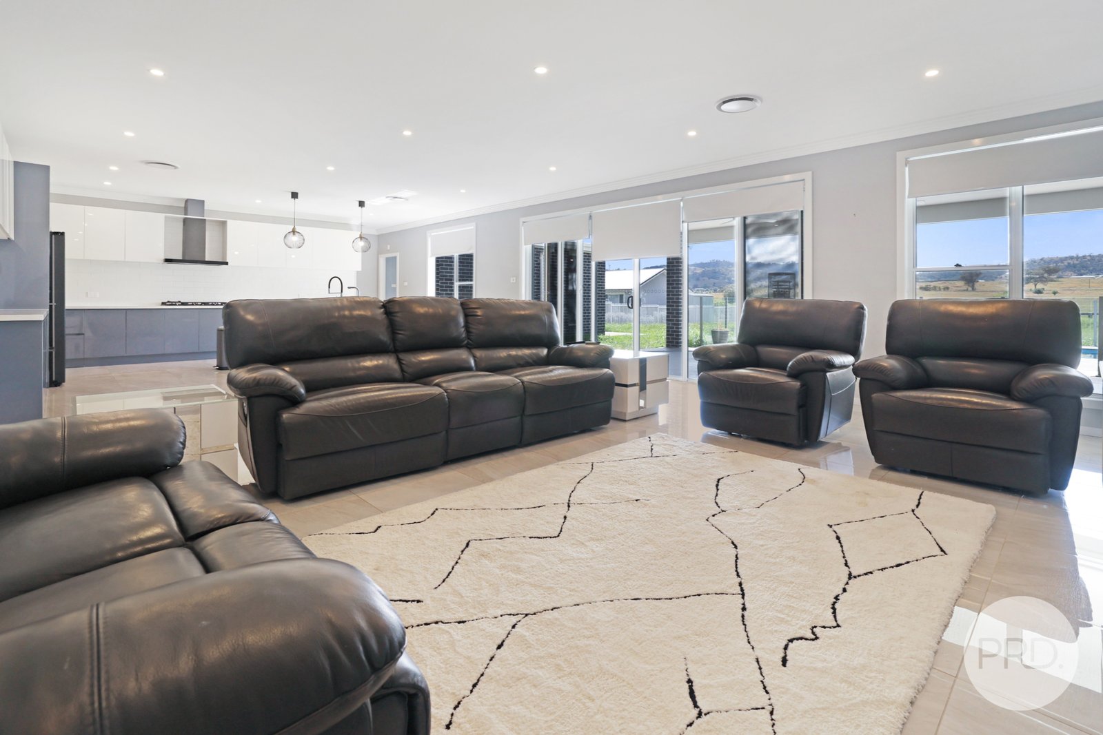 22 Jubata Drive TAMWORTH 9