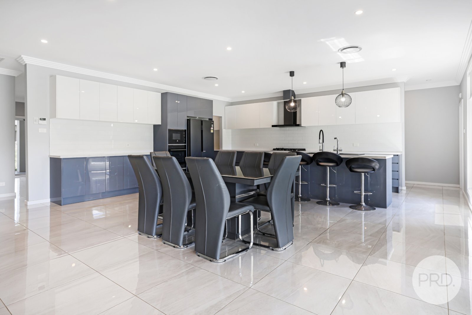 22 Jubata Drive TAMWORTH 11