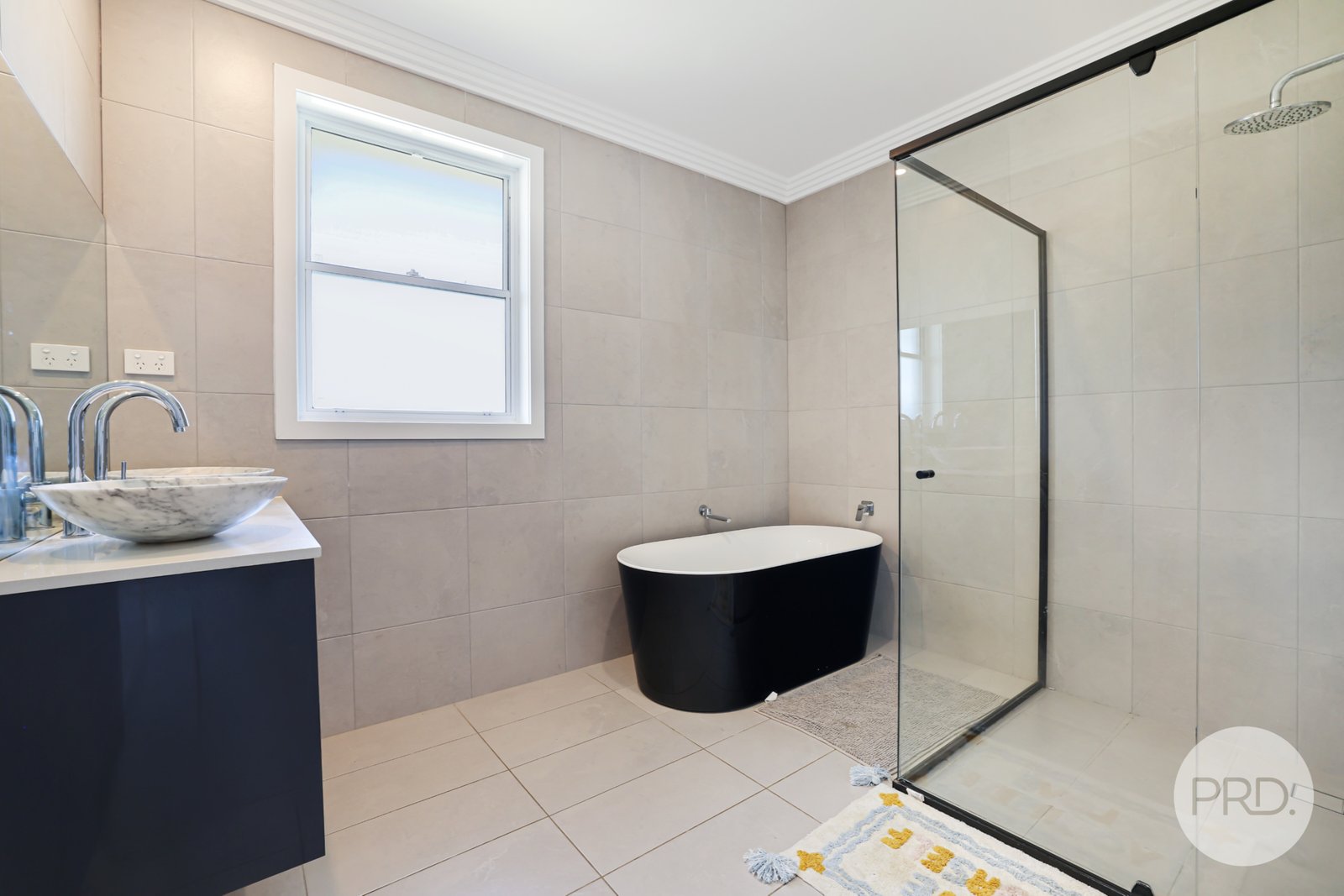 22 Jubata Drive TAMWORTH 16