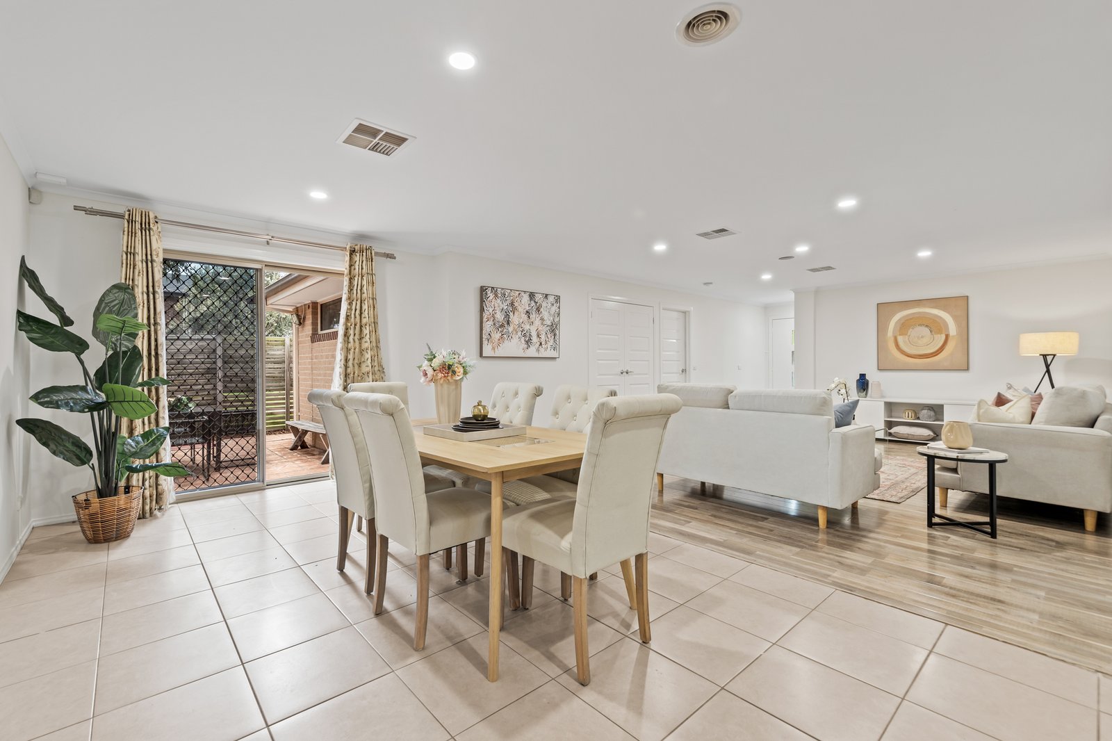 Gallery: 22 Kaimas Way