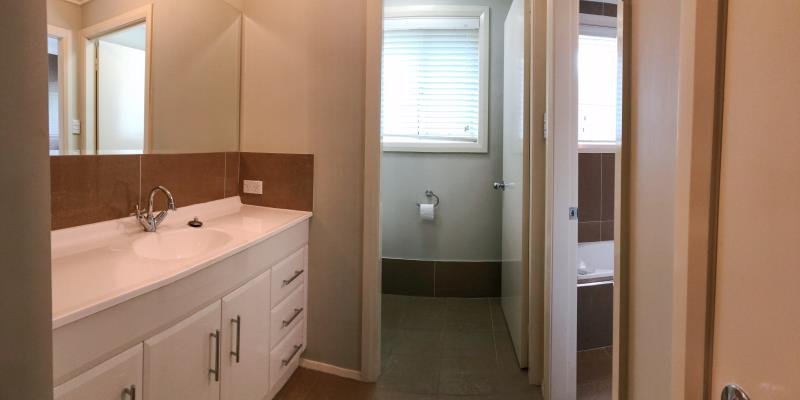 22 Kalinda Place TAMWORTH 5