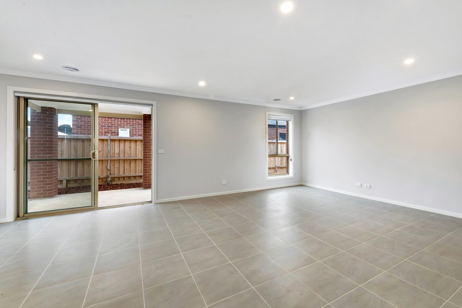 Gallery: 22 Kangaroo Paw Drive